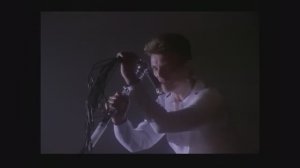 David Bowie - Hallo Spaceboy (Official Music Video) [HD Upgrade]