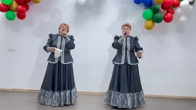 Любо мне когда Дон разливается (acapello). Народная казачья песня. Дуэт (С.Фролова и В.Лакомова) смотреть онлайн