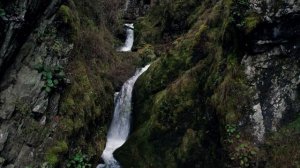 Водопад на Телецком озере Алтай 2024