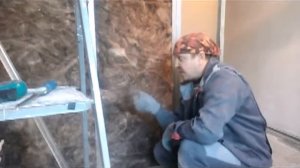 Как закрепить утеплитель в стене или перегородке
