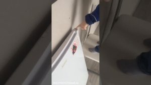 Перевешиваем двери на холодильнике