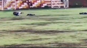 Молния убила футболиста прямо во время матча в Перу