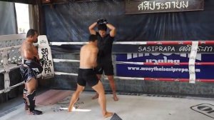 Muay Thai Champion Training Routine - Superbon Banchamek