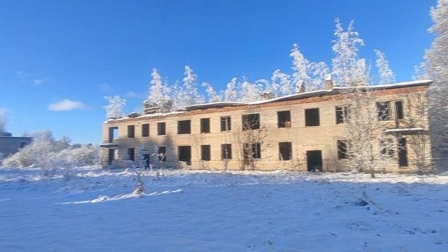 Усадьба Куммолово, заброшенный авиагородок, аэродром Куммолово и памятный крест. Дата 4 ноября 2024