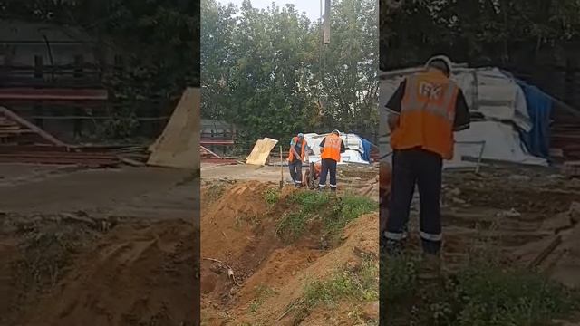 Заказать услуги бурения можно по телефону +7 (985) 185-77-77
