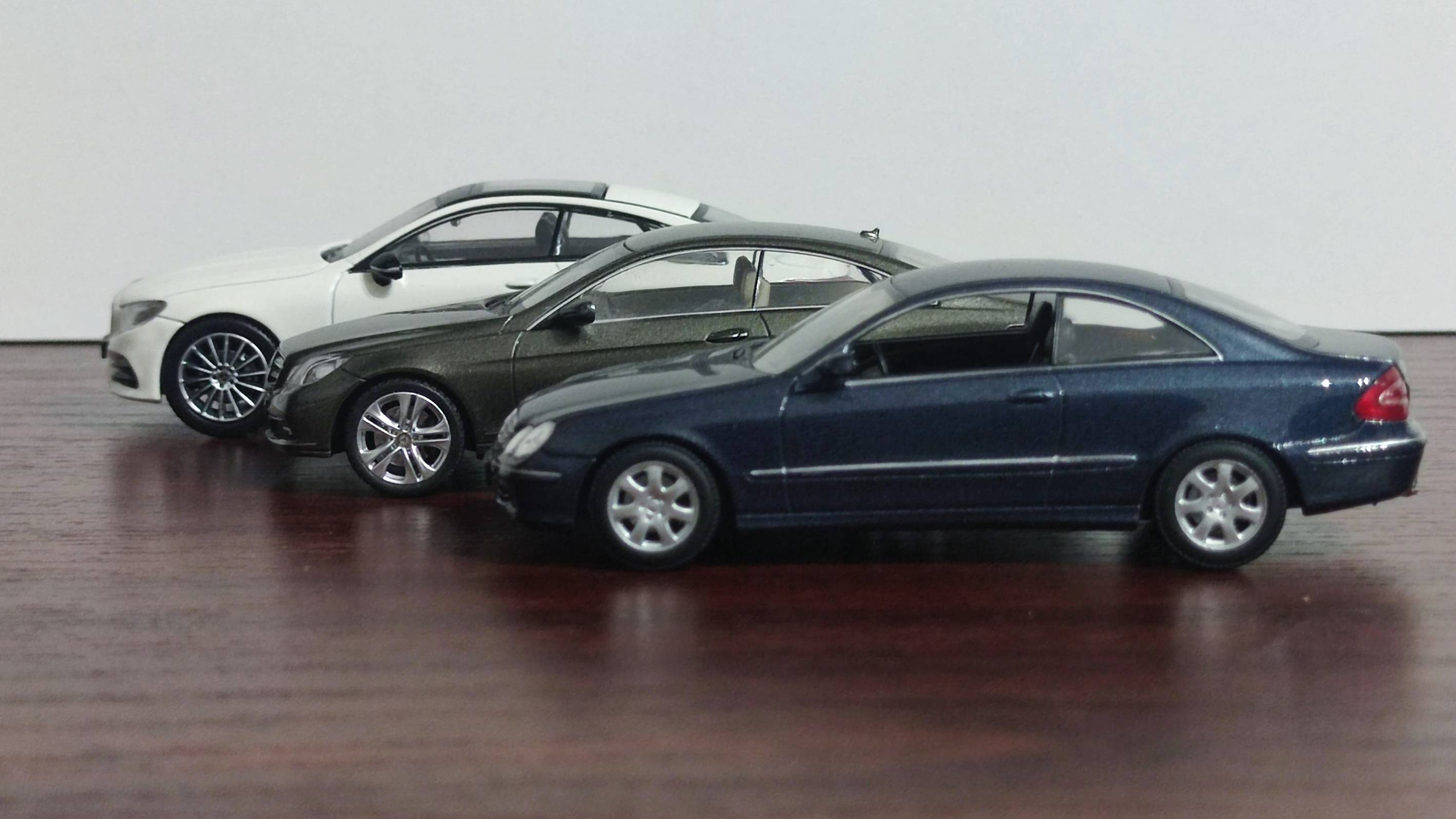 143 Mercedes Benz. CLK-klasse  C238C207C209.