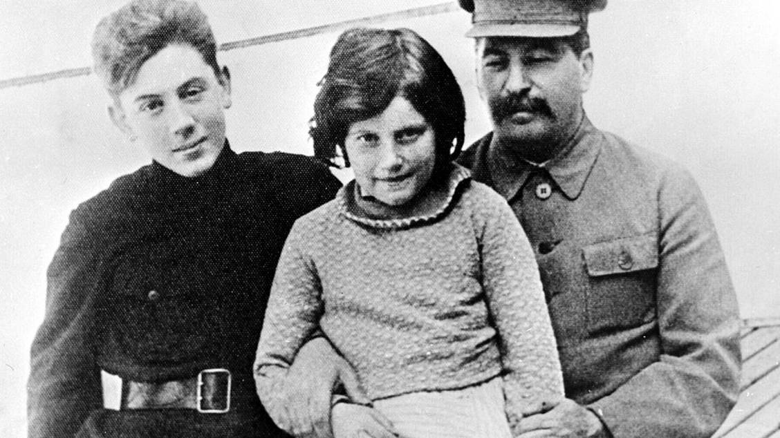 Сталин родной_Слова О. Колычева. Музыка С. Туликова
