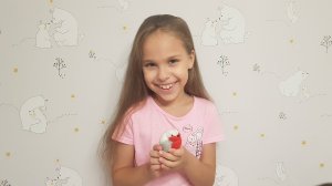 Настя и птичка - Купание кроликов. Часть 1.