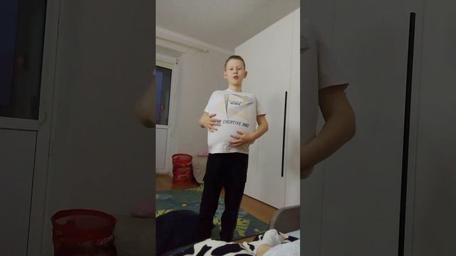 надо кушать, надо много спать 😂