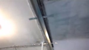 Как закрепить направляющий профиль на потолок в шов между плит перекрытий
