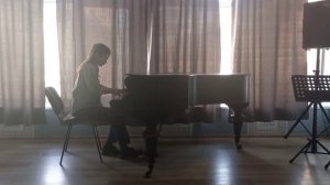 Р. Шуман. Фантастический танец. Исп. Маргарита Актисова.mp4