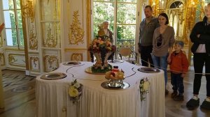 Эрмитаж в Царском селе. "Тарелкоподъемник" 18 века!