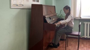 1. В. Гиллок Колокольчики, 2. Ф. Бургмюллер Этюд op.100 N18, Сафонова Елизавета