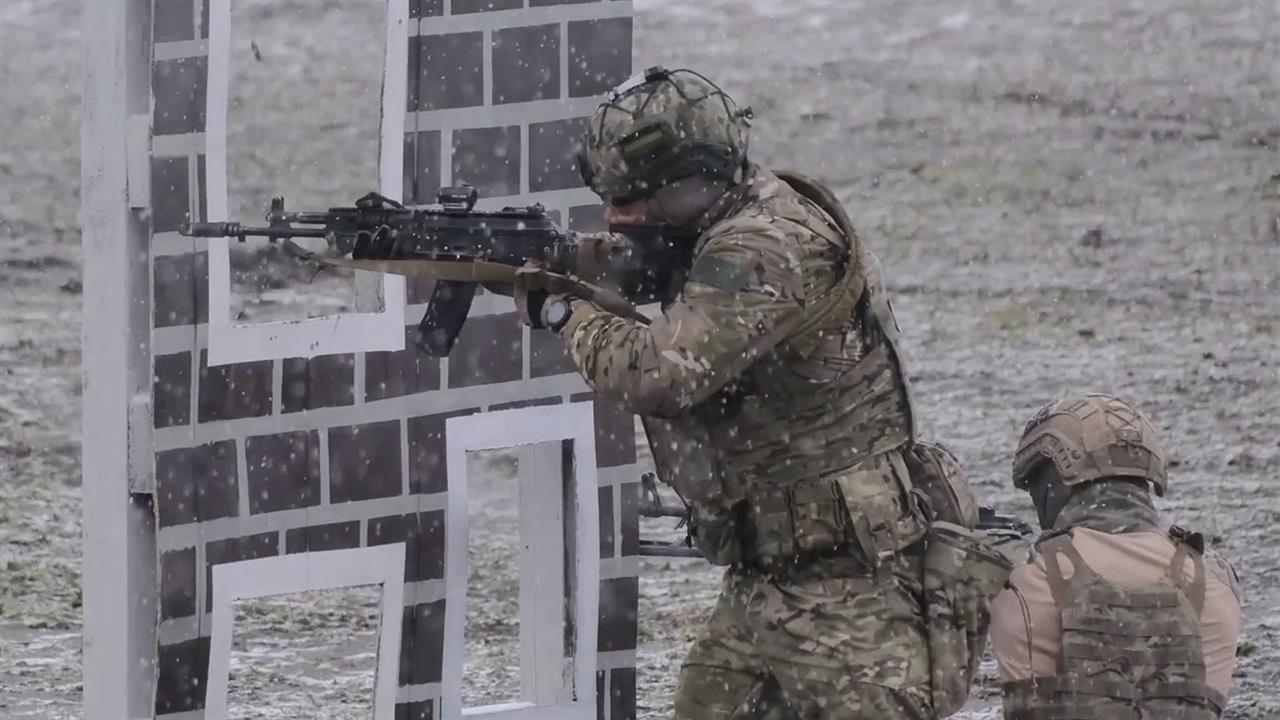 Министр обороны поздравил военных разведчиков с профессиональным праздником