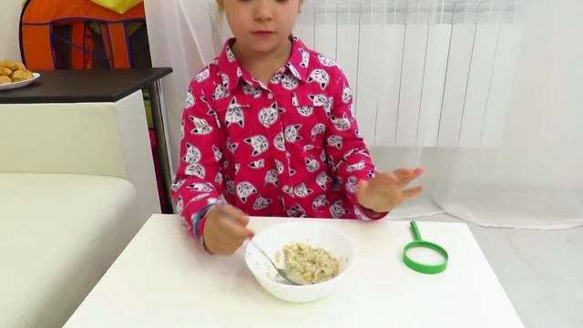 Lera and an instructive story about microbes and bacteria