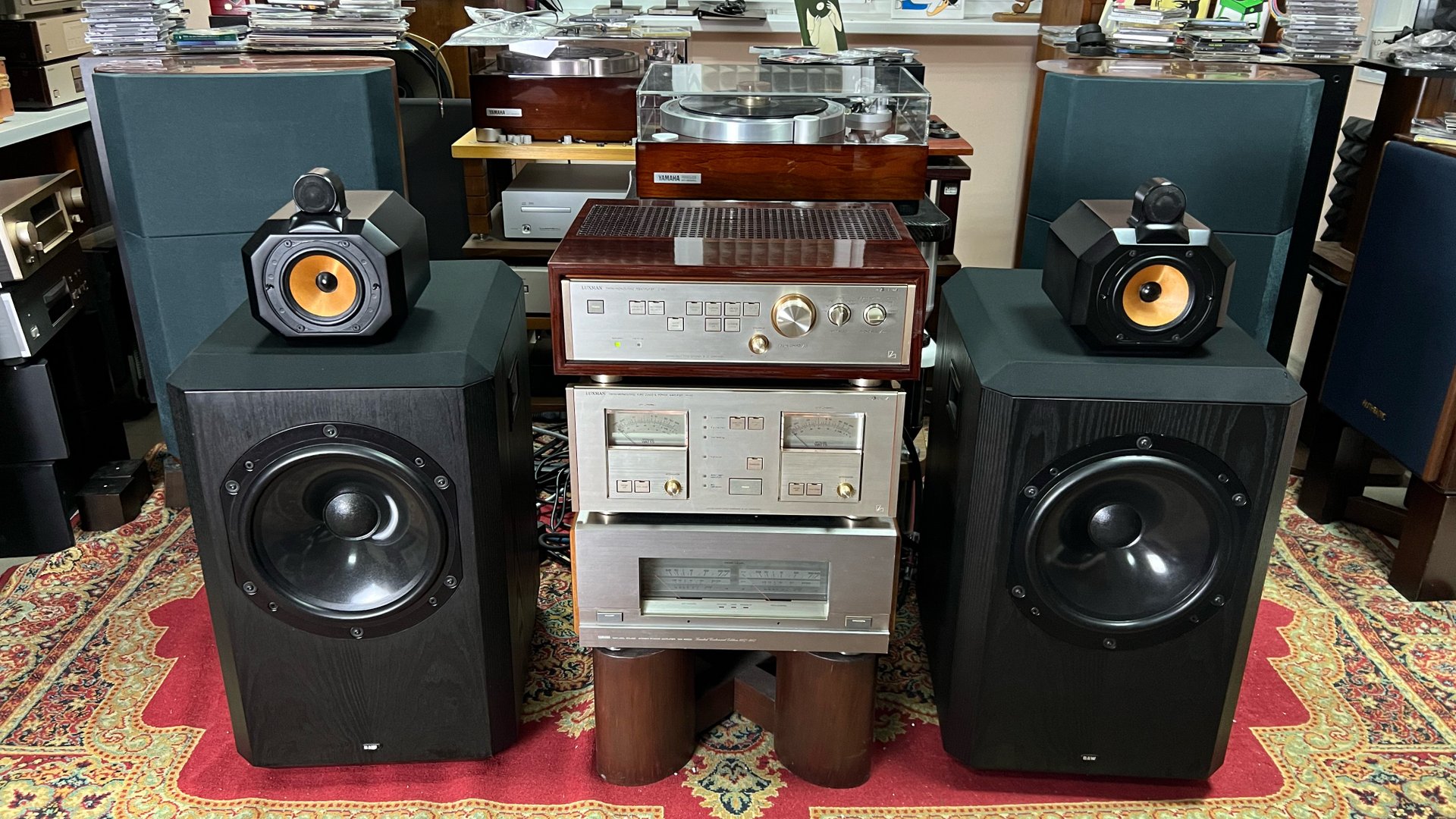 Шикарный комплект B&W 801 and Luxman C-05 M-05 смотреть онлайн