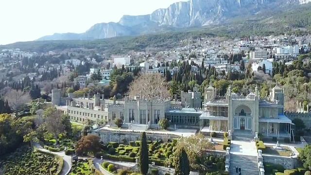 Воронцовский дворец, Алупка, Крым - один самых красивых и изящных дворцов Крыма