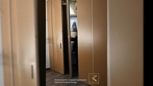 Межкомнатная перегородка на основе сдвижной системы Multitrack Rezident Design.