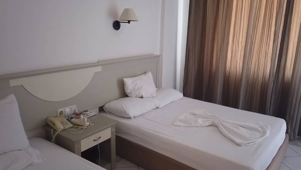 Обзор комнаты в отеле Asrin Beach Hotel 4 / Турция