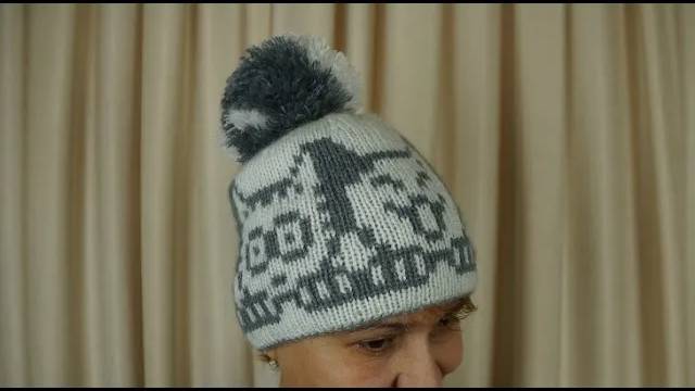 Шапка кошечки двухсторонний жаккард.