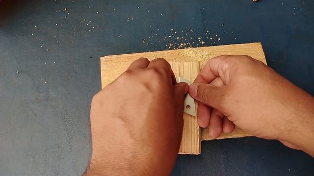 Как быстро сделать простой бутылкорез для пластиковых бутылок - bottle cutter for plastic bottles