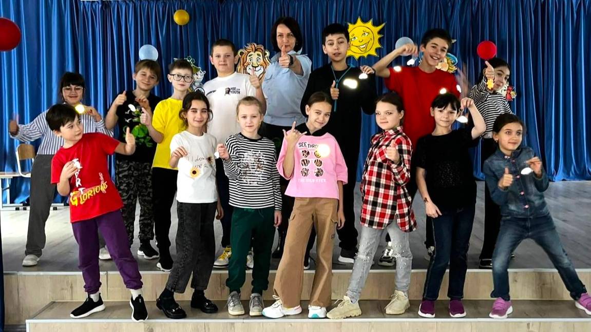 Госавтоинспекторы Югры призывают школьников использовать световозращающие элементы
