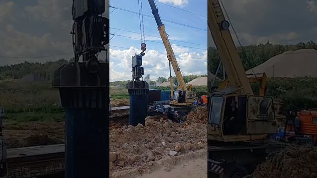 +7 (985) 185-77-77
Погружение многогранной опоры диаметром 2200мм на глубину 10м