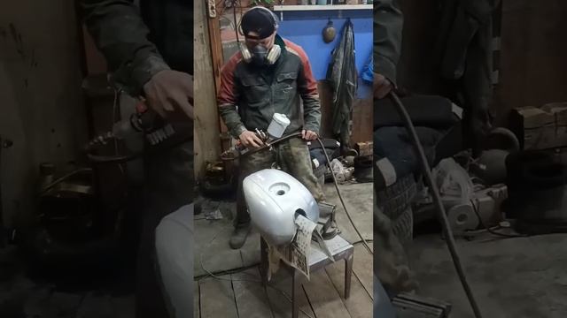 бак покраска перед сезоном #мото #авторемонт #ремонт #топ смотреть онлайн