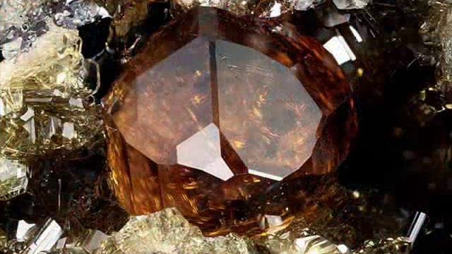 Тайный мир минералов 3 смотреть онлайн