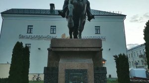 Витебск, часть 2-я - прогулка по ночному городу - очень живому и разнообразному!