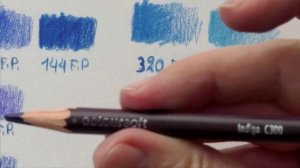 Цветные карандаши оттенка Индиго.