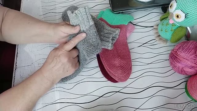 И снова у меня шаль ,носки и пряжа для носок .