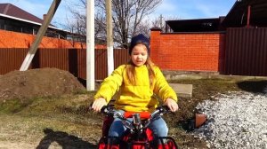 Lera teaches cycling | useful video for children