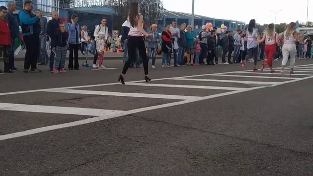 Забег для любительниц шпилек «Каблучок» смотреть онлайн