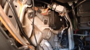 Lexus Rx 300. Замена привода заслонки климат контроля.