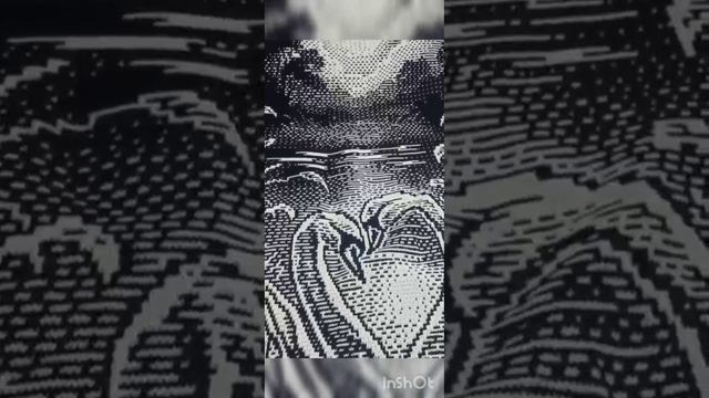 Плед Лебеди выполнен в мозаичной технике