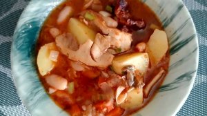 Чанахи с копчеными ребрышками: пикантный кавказский вкус