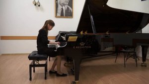 И С  Бах  Гавот в форме рондо  Исп  Маргарита Актисова.mp4