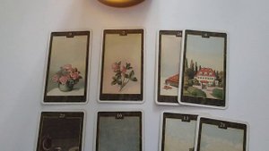 Выборы! Кто победит...? Расклад на картах Ленорман.