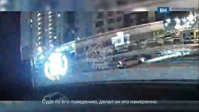 В воронежском микрорайоне Шилово мужчина обстрелял двор фейерверками