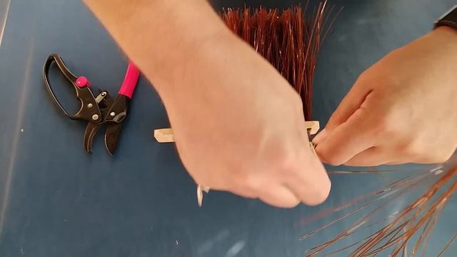 МЕТЛА ЩЕТКА ИЗ ПЛАСТИКОВЫХ БУТЫЛОК КАК СДЕЛАТЬ - Brooms Brush From Plastic Bottles HOW TO MAKE смотреть онлайн