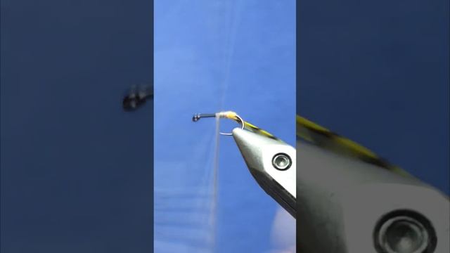 fly tying a dry fly Elk Hair Caddis for trout and grayling #shots