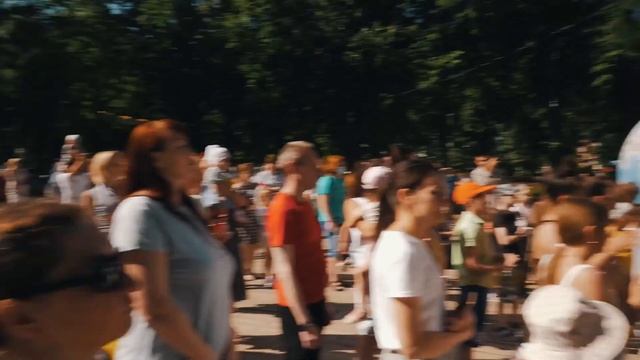 Фестиваль уличных артистов и ходулистов "На высоте" : Ходулисты, Мимы, Циркачи. Фата Моргана шоу.