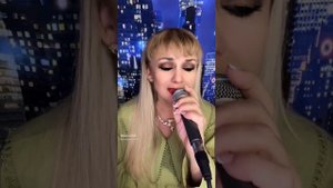 Коралловые бусы...