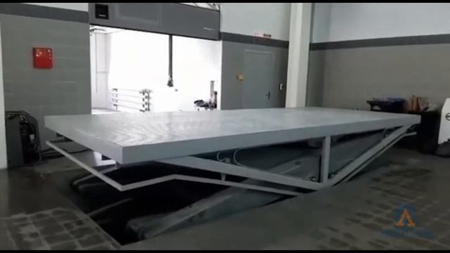 Подъемный стол