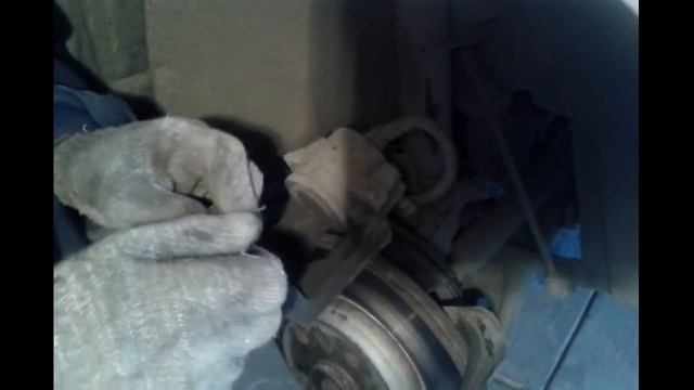 Замена передних тормозных колодок на шкода октавия а5(Skoda Octavia лифтбек II 1.6) смотреть онлайн