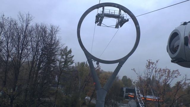 Поездка из Петербурга в Москву. Октябрь 2024г. ВДНХ. Дорога, Воздушный трамвай, Солнце Москвы.
