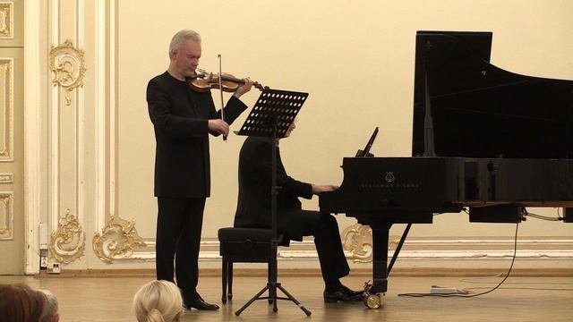 Alexander Trostyanskiy (violin), Vasily Shcherbakov (piano). M.Skorik "Sonata n.2".