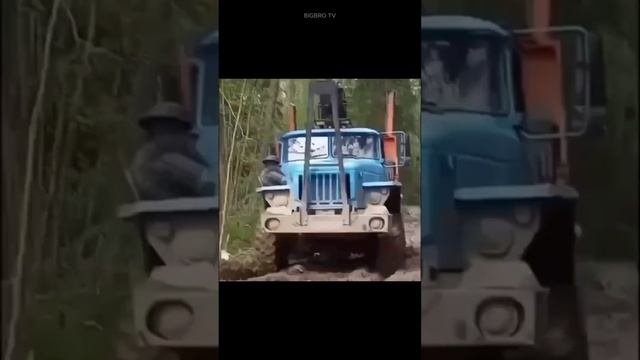 УРАЛ #shorts #trending #урал #offroad #trending #top #tiktok #funnyshorts #funny #truck #bigbrotv