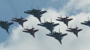 Парад в Москве 24.06.2020. Авиация над стадионом Динамо